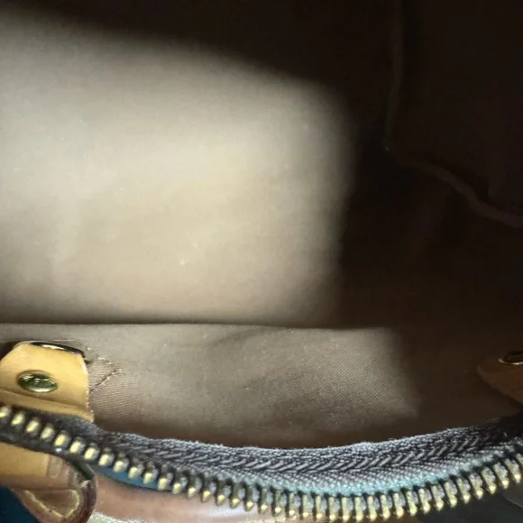 Louis Vuitton Brown Interior with Tan Trim - Picture 3 of 8